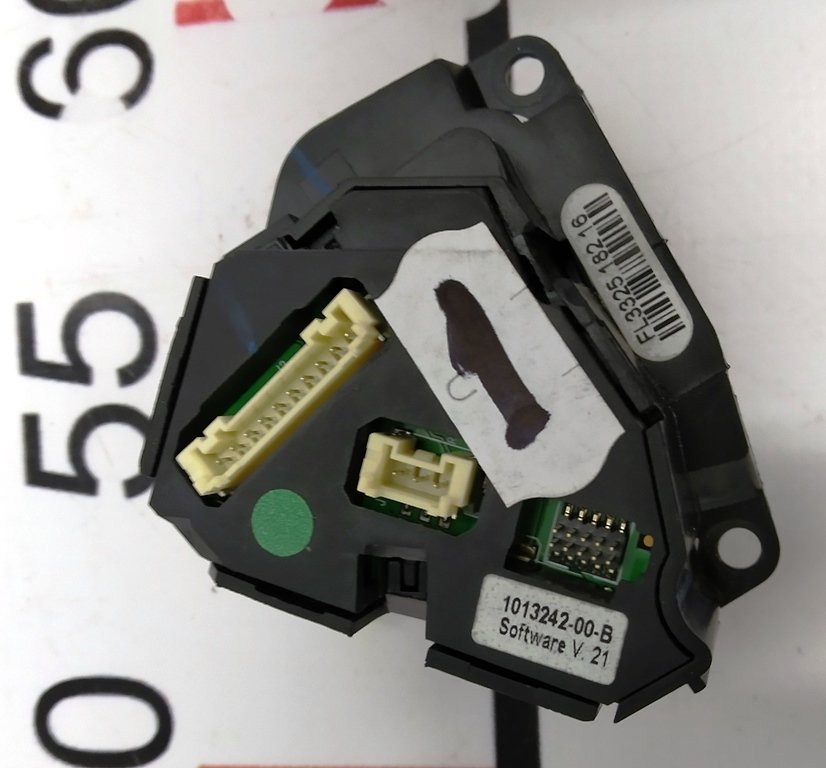 1 Schalterknopf (am Lenkrad) links Tesla Model S, Model S REST, Model X 1013242-00